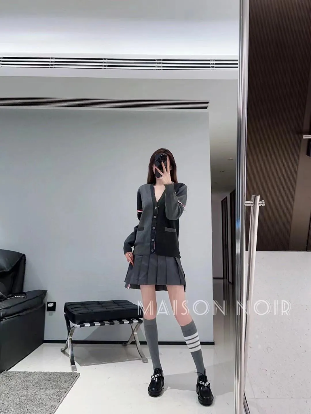 🔘『 』 🔘 𝐓𝐡𝐨𝐦 𝐁𝐫𝐨𝐰𝐧𝐞 * *